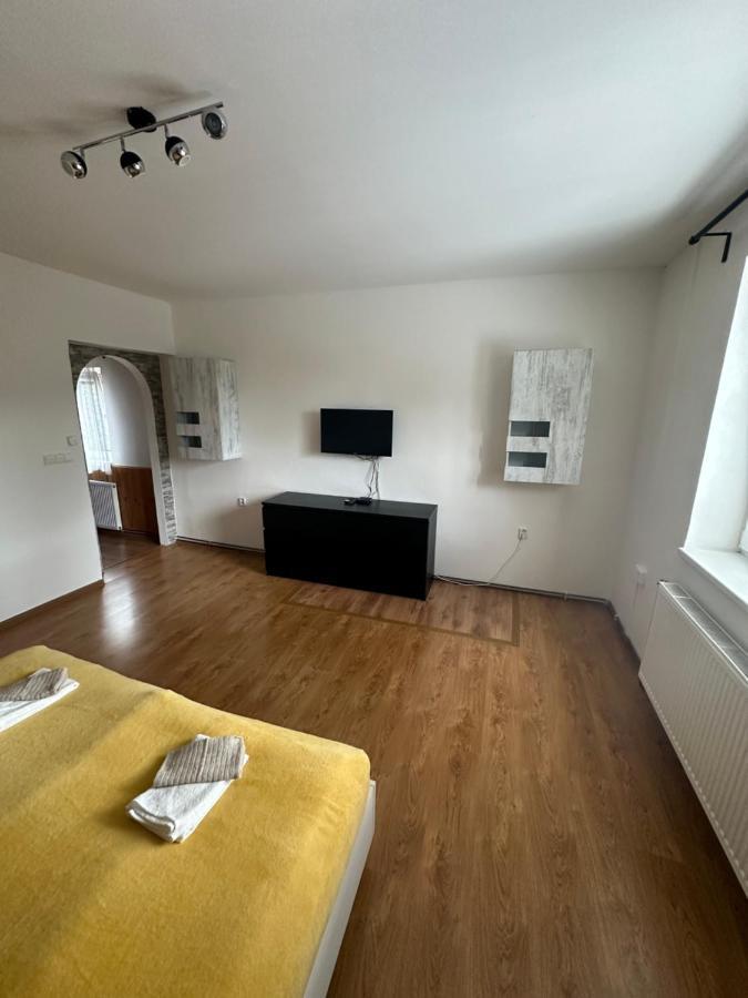 U Kubinu Apartment Jachymov Luaran gambar